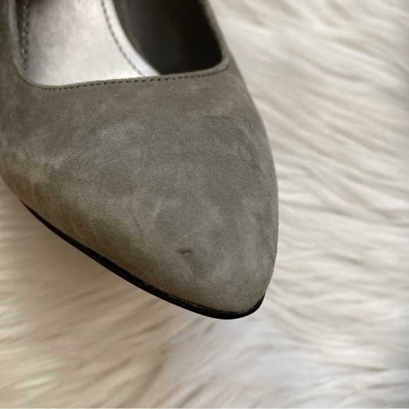 Gray suede pointed toe heels - Picture 3 of 9
